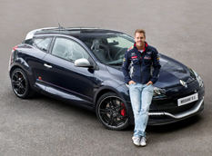 Renault рассекретил Megane RS Red Bull Racing RB8