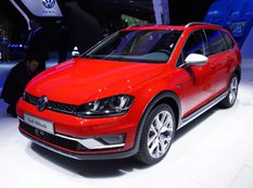 Париж 2014: Volkswagen презентовал вседорожный Golf Alltrack