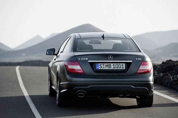 Mercedes-Benz представит новый C-Class Coupe