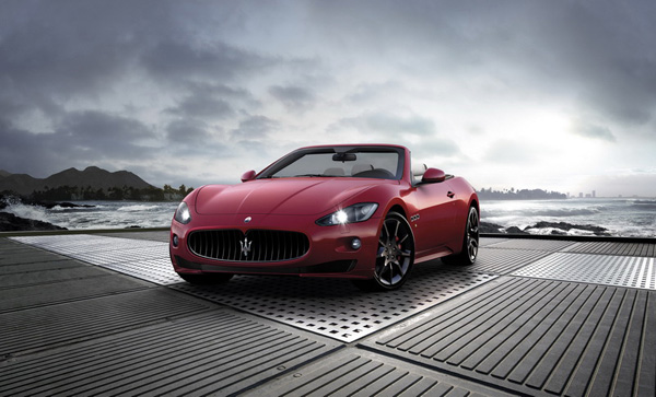 Maserati готовится к премьере GranCabrio Sport 