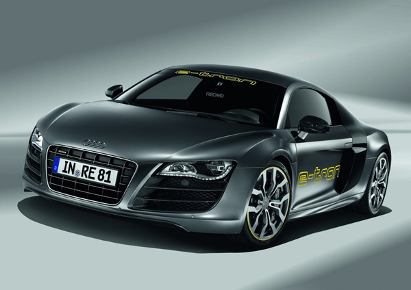 Серийный Audi R8 e-tron появится в 2012 году