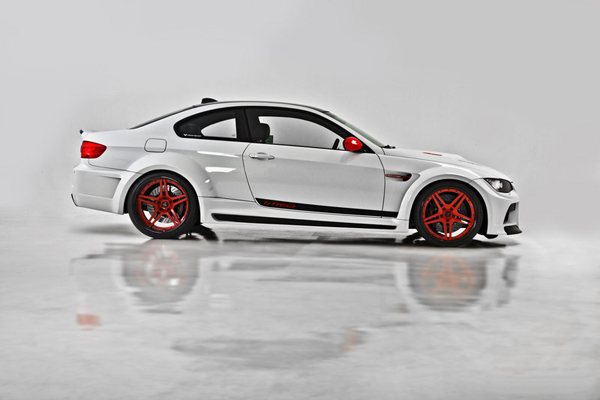 BMW M3 GTRS3 Candy Cane в тюнинге Vorsteiner 