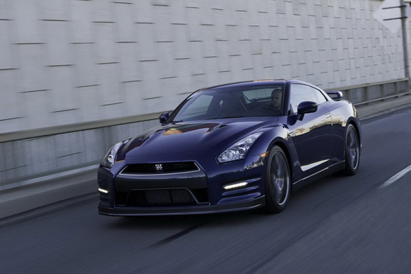 Nissan GT-R Spec R 2013 модельного года