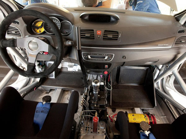 Трековый Renault Megane RS покажут 17 июня