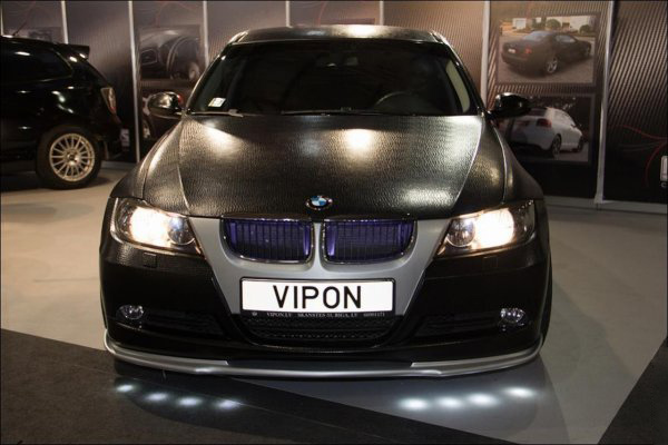 Кожаный BMW 318i от литовского ателье Vipon