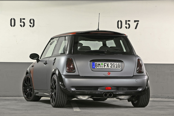 Ателье CoverEFX добавило драйва MINI Cooper S