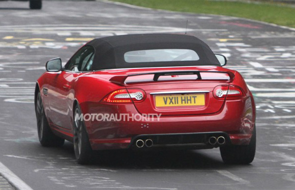 Jaguar XKR-S Convertible 2012 без камуфляжа