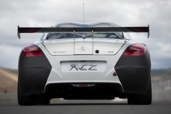 Peugeot построил гоночный болид RCZ Racing 