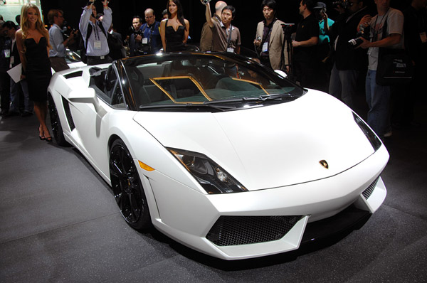 Lamborghini объявил цены на авто 2012 года 