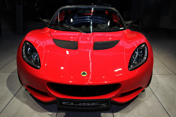 Lotus представил обновленный спорткар Elise S 2012