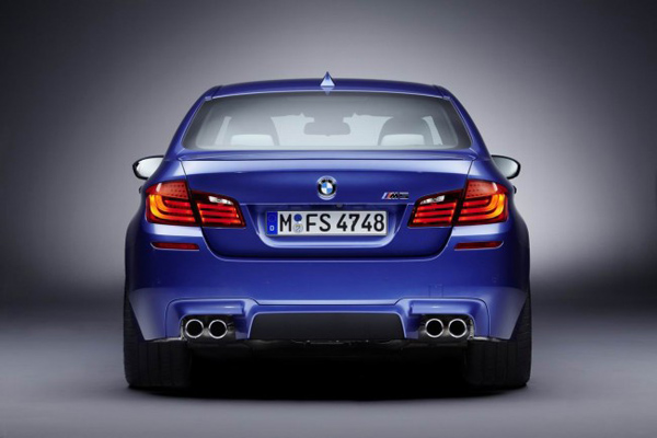 Американцы получат BMW M5 с «механикой»