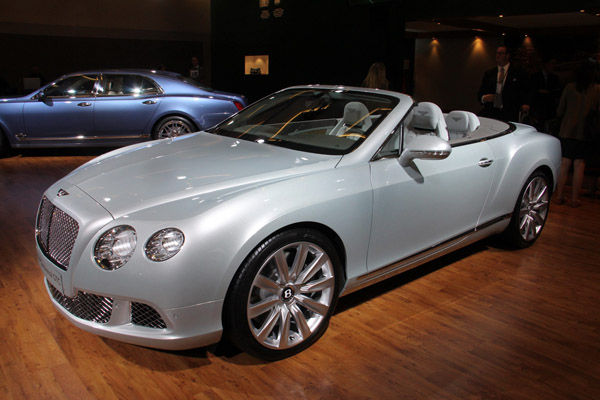 Bentley представил новый Continental GTC