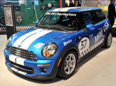 Гоночный MINI Cooper для серии B-Spec