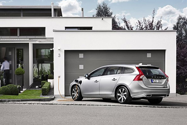 Volvo V60 D6 поступит в продажу весной 2012-го  