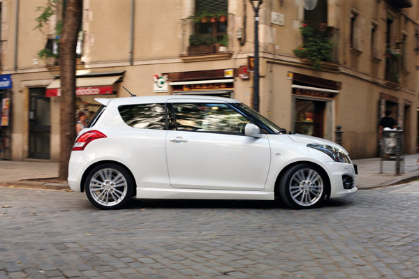 Зимой 2012-го Suzuki Swift Sport появится в Британии   