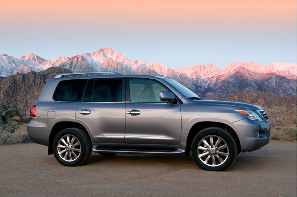 Обновленный Lexus LX 570 2012 покажут в Детройте