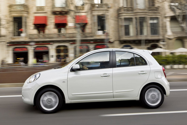 Nissan представил Micra Kuro и Shiro Special Edition