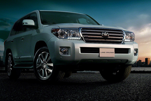 Представлен обновленный Toyota Land Cruiser 200