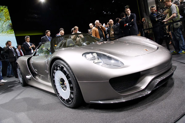 Новые данные о Porsche 918 Spyder Hybrid