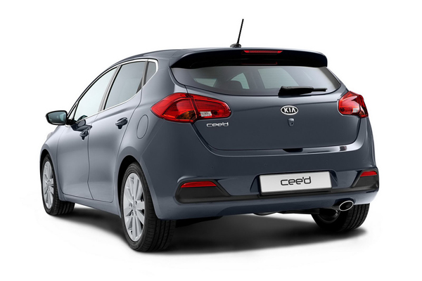 Появились фотографии новой Kia Ceed