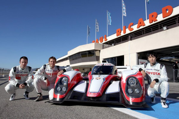 Toyota показала гоночный болид TS030 HYBRID