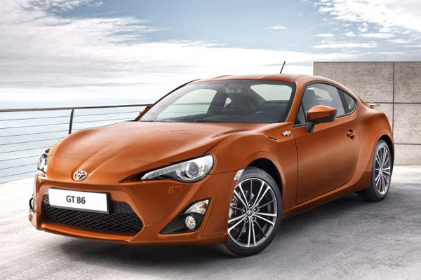 Toyota показала самый дешевый спорткар GT 86