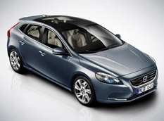 Появились фотографии нового Volvo V40