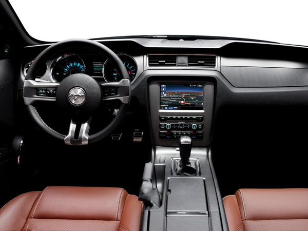 Ford Mustang GT 2013 – цены и комплектации