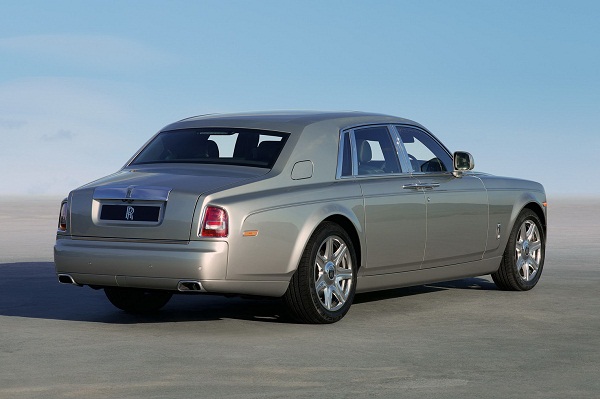 Rolls-Royce обновил серию Phantom