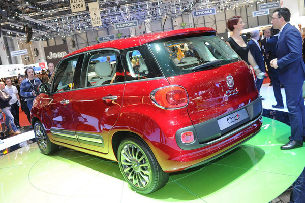 Fiat 500L представлен в Женеве