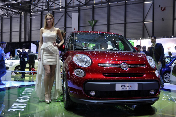 Fiat 500L представлен в Женеве