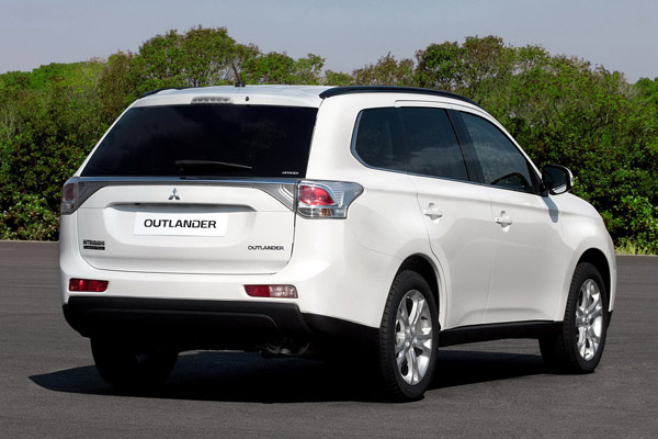 Mitsubishi Outlander 2013 – официальная премьера