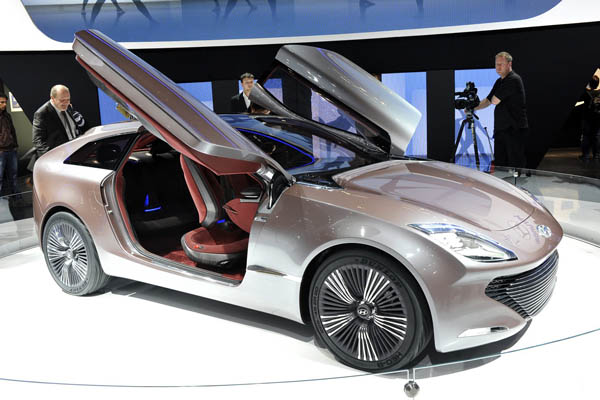 в Женеве Hyundai показал электромобиль i-oniq