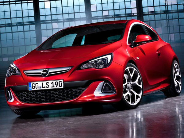 Opel объявил цену «горячей» Astra OPC 2013 