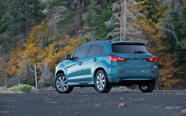 Mitsubishi Outlander Sport 2012 отличился