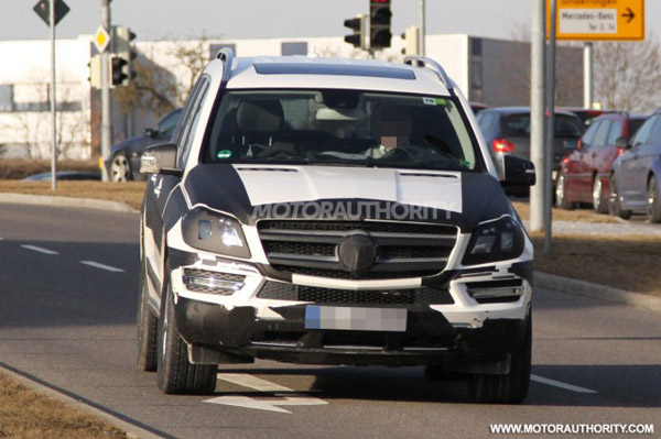 Mercedes GL-Class покажут в Нью-Йорке