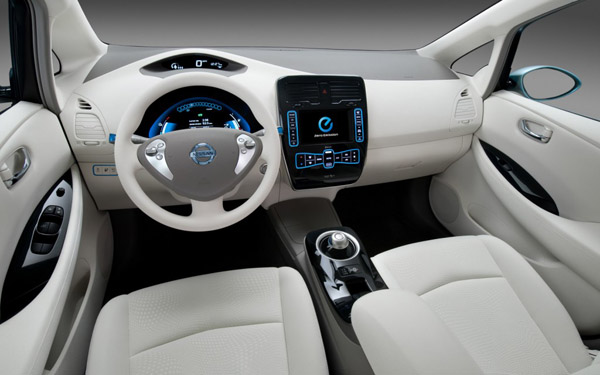 Nissan Leaf 2012 получит новые опции