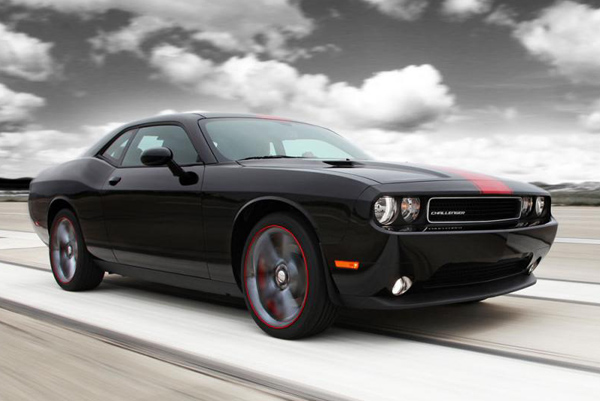 Dodge анонсировал Challenger Rallye Redline