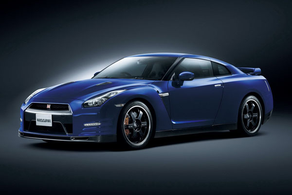 Nissan GT-R Track Pack появится с левым рулем