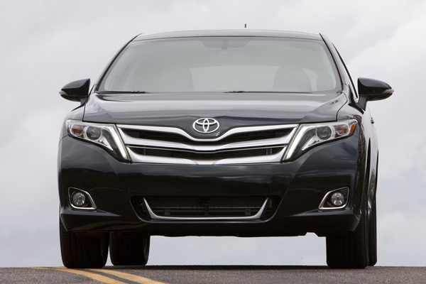 Toyota анонсировала обновленный кроссовер Venza