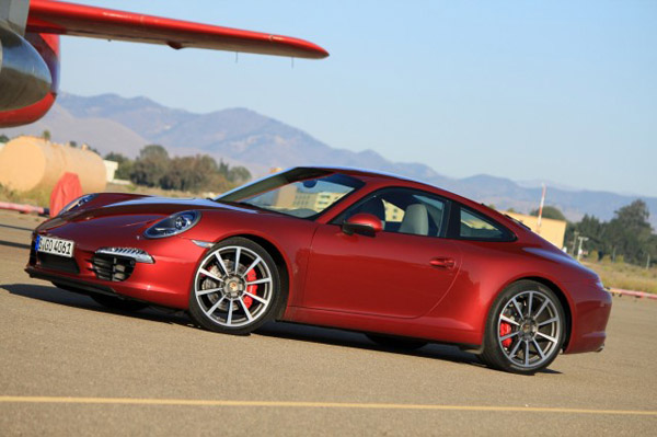 Porsche 911 2012 получил очередную награду