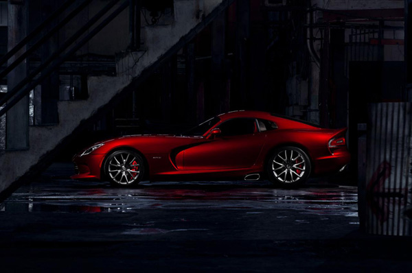 Первый SRT Viper 2013 продадут на аукционе