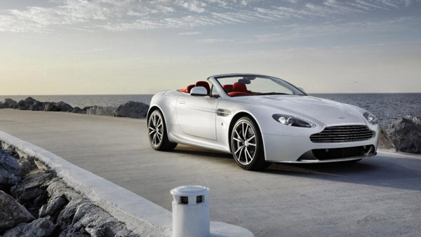 Опубликованы цены на Aston Martin Vantage V8 2012