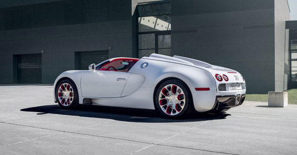 В Пекине покажут Bugatti Veyron Wei Long 2012