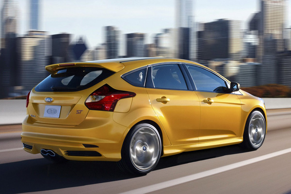 Ford Focus ST 2013 - американские цены