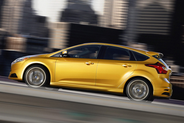 Ford Focus ST 2013 - американские цены