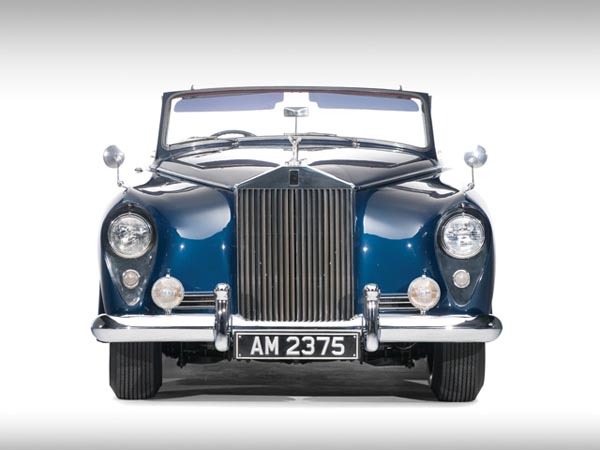 Rolls-Royce Silver Cloud выставят на аукцион