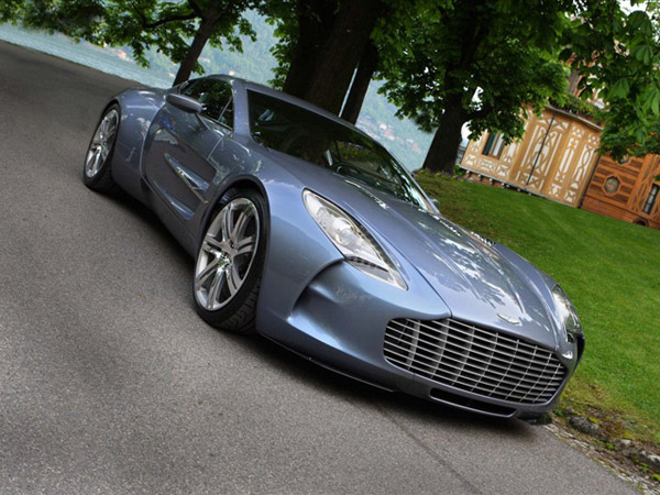 Aston Martin летом покажет новую модель