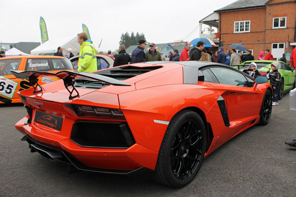 Lamborghini Aventador lp760 2