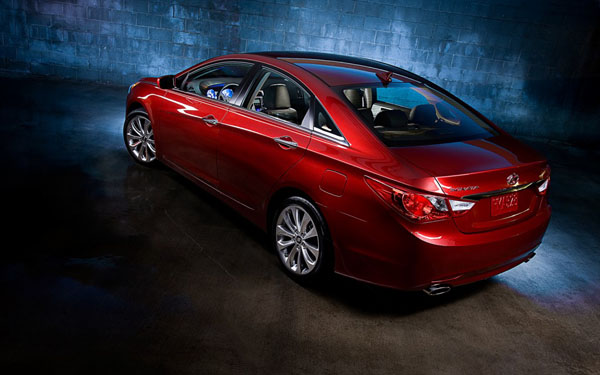 Hyundai обновил комплектацию для Sonata 2013